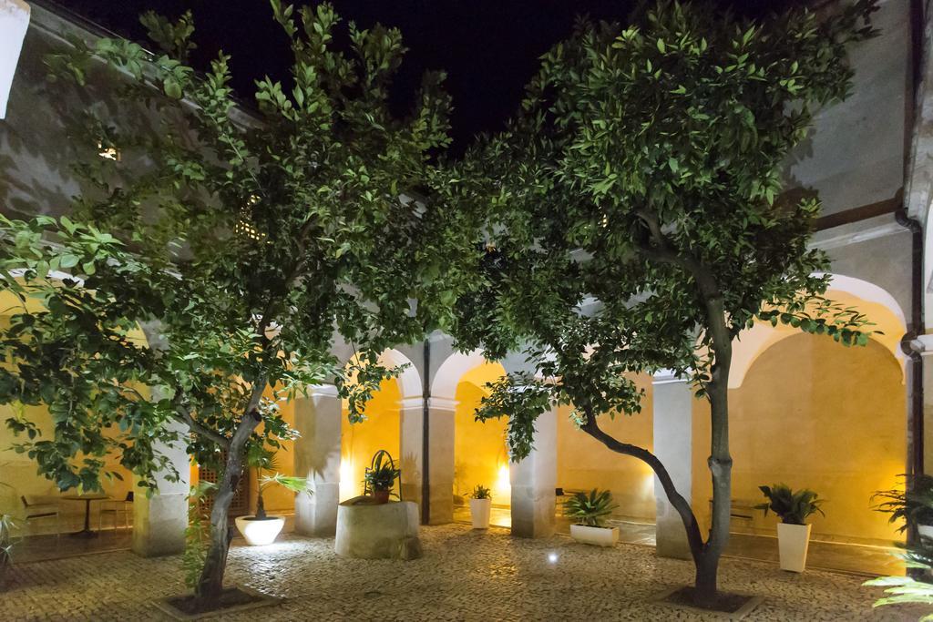 Hotel 4 Estrellas Conventual De Alcantara Exterior photo